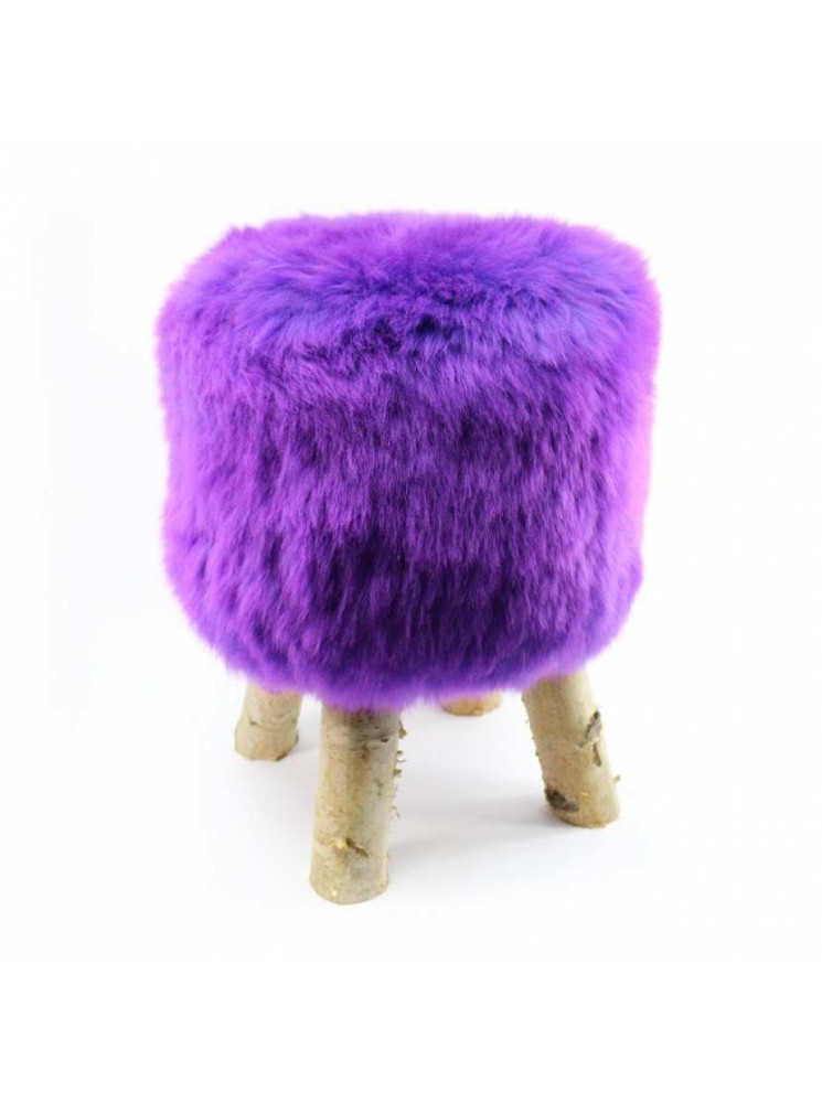 Tabouret siège en peau de mouton teintée violet mauve