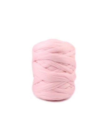 Pelote de laine XXL rose poudré à tricoter avec les mains